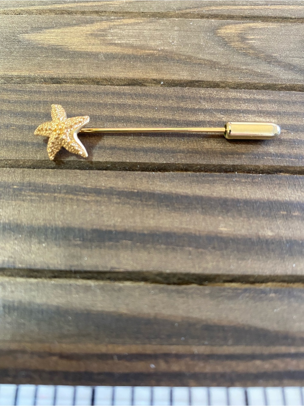 Vintage Sarah Coventry Gold Tone Starfish Stick Pin Brooch Nautical Coastal
